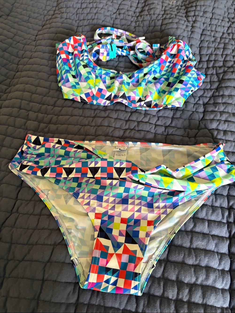 Colorful Geometric Print Women's Bikini Set - Multicolor